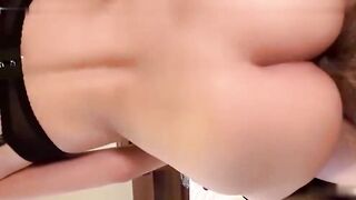 富二代利诱绝色眼睛美少女萝莉学生妹3P