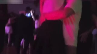 真实偷拍成都摸摸舞厅各种摸奶