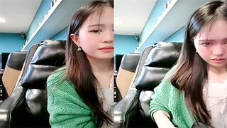 高跟苗窕痴女淫声荡语撩骚互动网吧公厕扣逼自慰