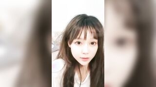 高颜值主播酒后发骚自家阳台露出抠逼自慰大喷潮