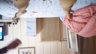 隔壁邻居是超级正妹随口问问想不想3P她就赴约了