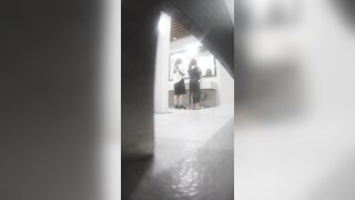 国内厕拍达人男扮女装混入