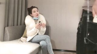 对白紧张被发现偷拍要退钱