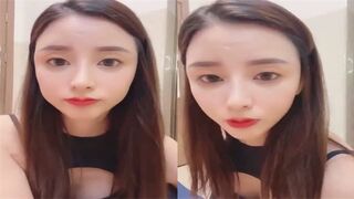 网袜苗窕骚货道具玩弄无毛骚逼吃鸡挑逗狼友_