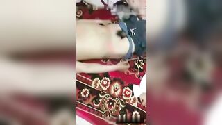 勾搭村里智障给单身智障小伙送福利