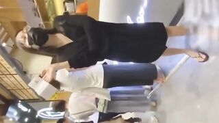 户外网红冯珊珊超真空透视逛超市
