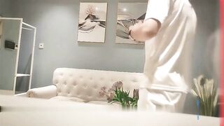 网约偷拍闺蜜介绍闺蜜来全部拿下-1