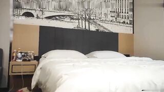 网红脸大奶牛仔裤女神情趣连体丝袜后入抽插猛操