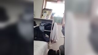 忽悠高中生学妹家里打飞机樱桃小嘴第一次口