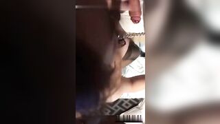 包养女学生穿着黑丝酒店要好友一起做爱