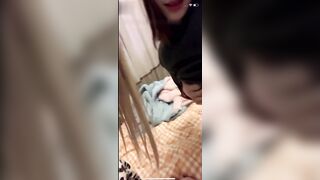 极品闺蜜苗条的妹子好像一个网红啊想不起来了