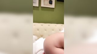 清秀大奶骚货淫声荡语撩骚互动坐骑假屌操逼_
