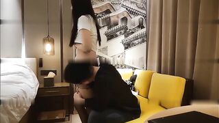 神剑探花外围长的像谢娜的美女