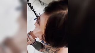 极品反差表大哥的女人情趣内衣模特被调教吃鸡啪啪无套输出阴环无毛肥鲍鱼