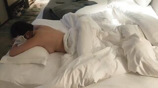 绿帽老公引诱妻子去酒店找男技师推油spa 第一集