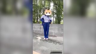 19岁反差学生妹户外羞耻露出兴奋刺激