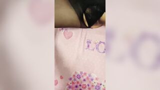 〖乱伦嫂子〕床上干喷嫂子，趁其不备操她菊